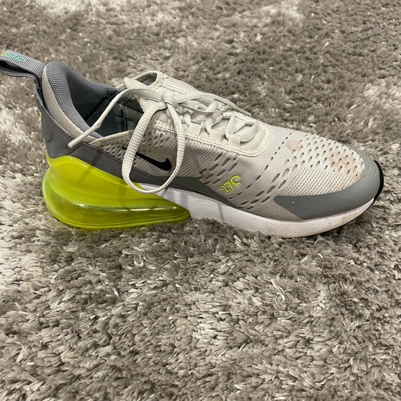 Nike Air 270c size 7y MAKE AN OFFER - Picture 2 of 9
